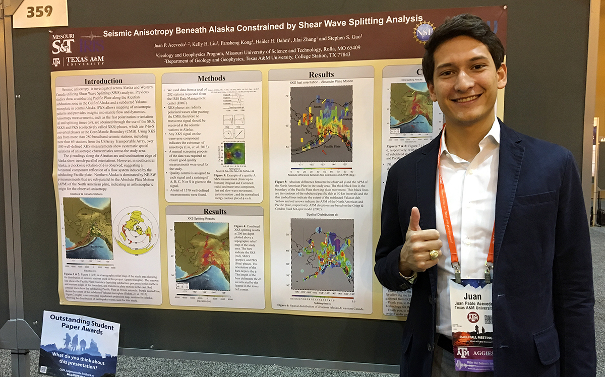Acevedo with his research poster at AGU 2017. (Photo courtesy of Acevedo.)