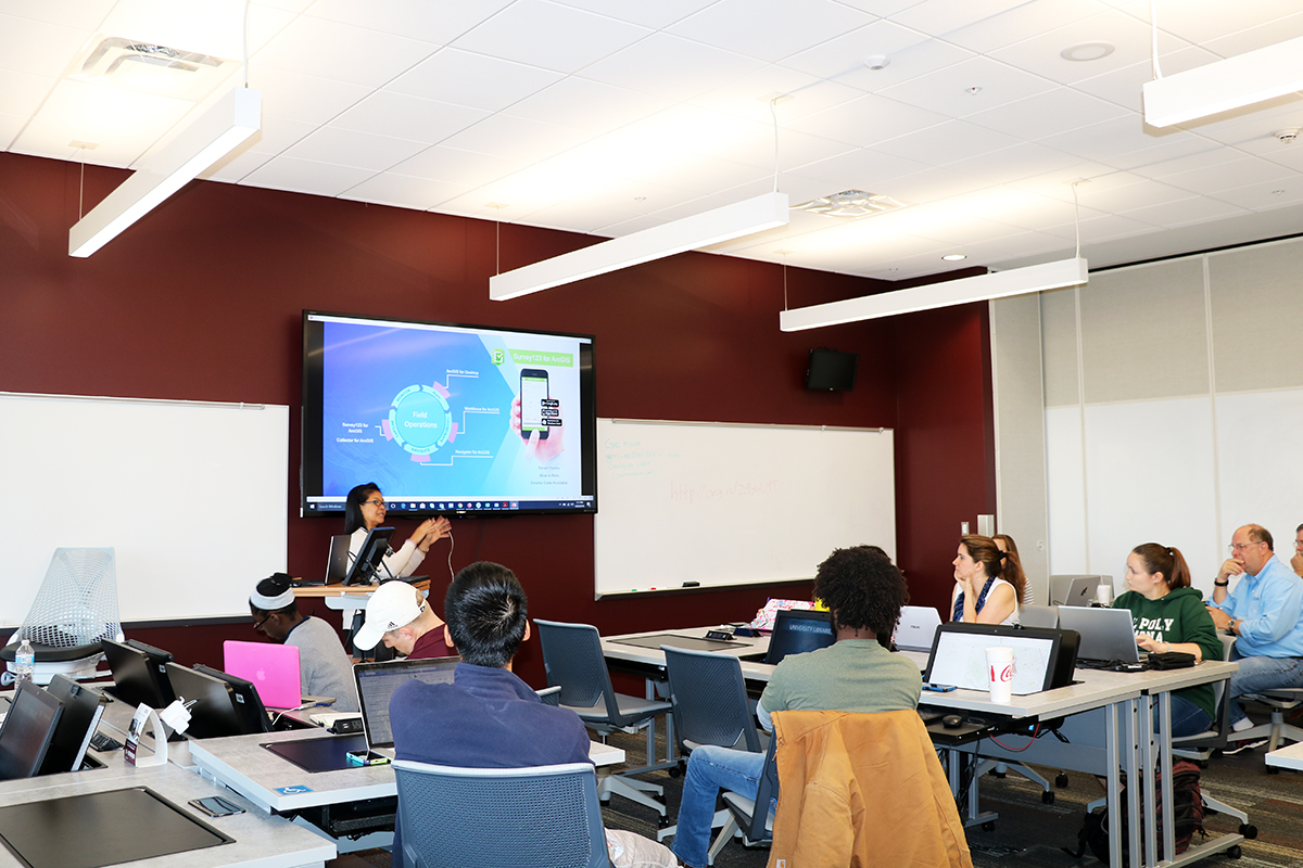 Canserina Kurnia, Esri solutions engineer, teaching a GIS software training at Texas A&M. (Photo by Leslie Lee.)