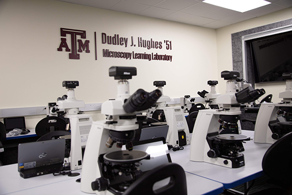 The Dudley J. Hughes '51 Microscopy Learning Laboratory. (Photo by Chris Mouchyn, Texas A&M Geosciences.)