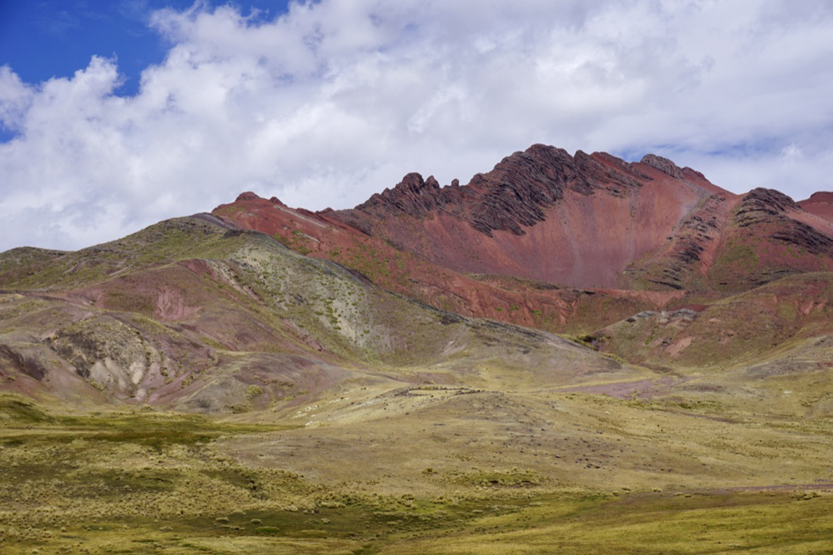 A stratigraphic section in southern Peru. (Photo credit: Dr. Nick Perez)